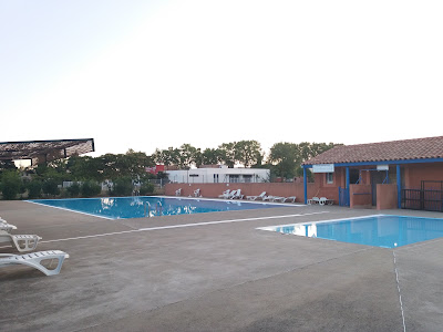 Piscine privée CCAS EDF à Verzeille