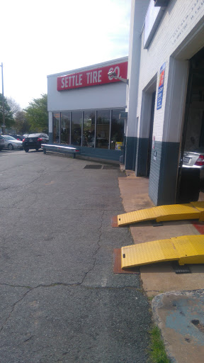Tire Shop «Settle Tire Co. Tire Pros», reviews and photos, 824 Preston Ave, Charlottesville, VA 22903, USA