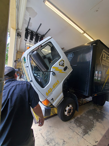 Auto Repair Shop «Windermere Sustainable Car Care», reviews and photos, 1440 Airport Pulling Rd N, Naples, FL 34104, USA