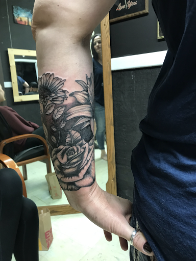 Explore lining tattoo ideas, creative tattoo ideas in Wadena, available at Bryniarski tattoo