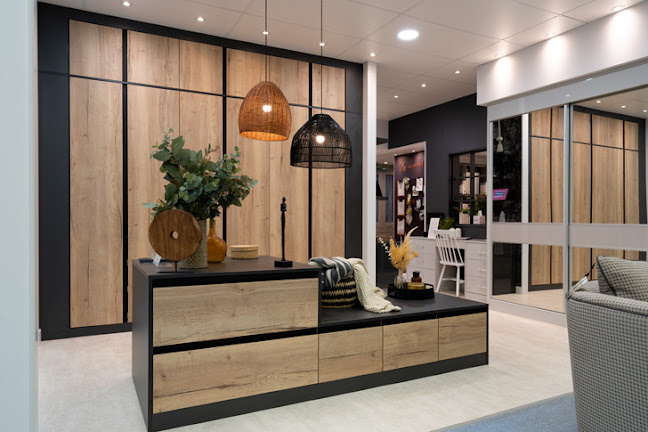 Reviews of Hammonds Fitted Wardrobes, Sliding Wardrobes and Home Office Furniture in Cardiff - Furniture store