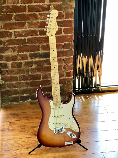 Pawn Shop «Hollywood Pawn Shop & Jewelry», reviews and photos, 3700 San Fernando Rd, Glendale, CA 91204, USA