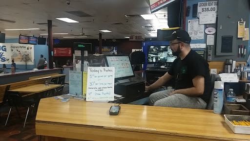 Bowling Alley «Woodbridge Bowling Center», reviews and photos, 346 Main St, Woodbridge, NJ 07095, USA