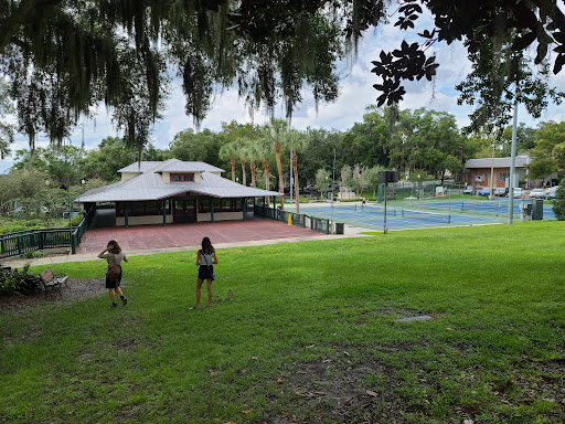 Park «Donnelly Park», reviews and photos, 530 N Donnelly St, Mt Dora, FL 32757, USA