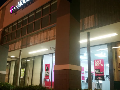 Cell Phone Store «T-Mobile», reviews and photos, 8265 W Sunrise Blvd, Plantation, FL 33322, USA