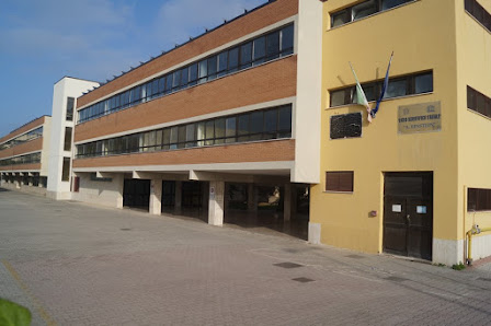 Liceo Scientifico Cerignola Via Benedetto Croce, 13, 71042 Cerignola FG, Italia