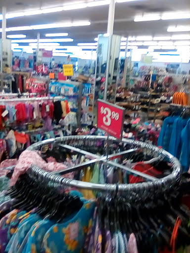 Discount Store «Fallas Discount Stores», reviews and photos, 2405 Geer Rd, Turlock, CA 95382, USA
