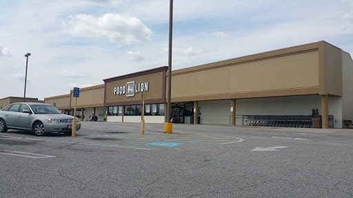 Food Lion, 1328 Armory Dr, Franklin, VA 23851, USA, 