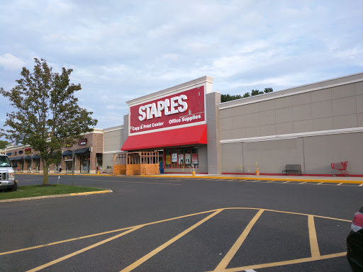 Staples, 4345 U.S. 9, Freehold, NJ 07728, USA, 