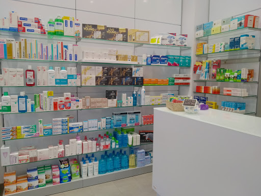 Farmàcia Condal - Llic.Marta Ibáñez-Pharmacy - Apotheke