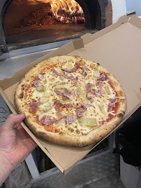 Plats et boissons du Pizzas à emporter Pizza Calypso Vendredi soir à Quincieux - n°16
