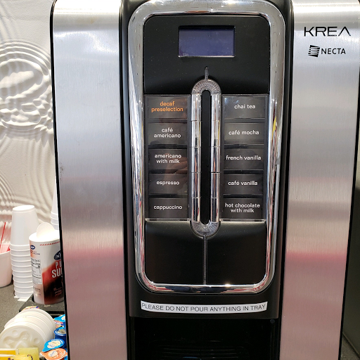 Car Dealer «Summit Place Kia», reviews and photos, 2200 Elizabeth Lake Rd, Waterford Twp, MI 48328, USA