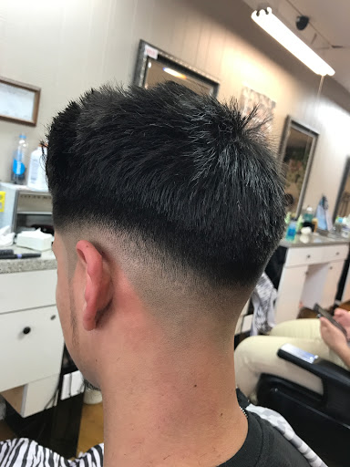 Barber Shop «Arthur BarberShop», reviews and photos, 5732 N Telegraph Rd, Dearborn Heights, MI 48127, USA