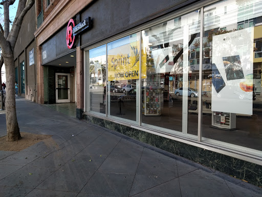 RadioShack, 520 Santa Monica Pier, Santa Monica, CA 90401, USA, 