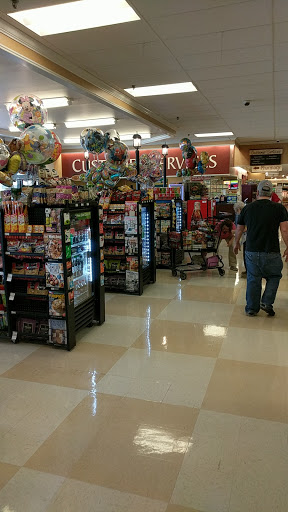 Grocery Store «D & W Fresh Market», reviews and photos, 2181 Wealthy St SE, East Grand Rapids, MI 49506, USA