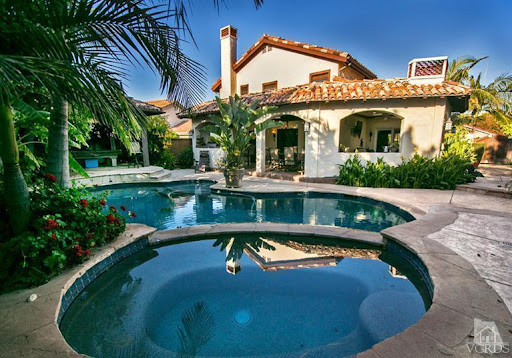 Corporate Campus «August Roofing Inc», reviews and photos, 650 Cochran St, Simi Valley, CA 93065, USA