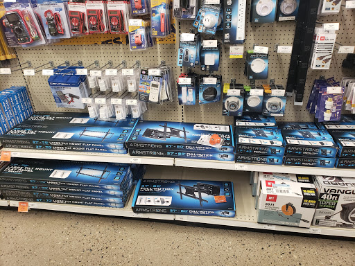 Hardware Store «Harbor Freight Tools», reviews and photos, 32706 John R Rd, Madison Heights, MI 48071, USA