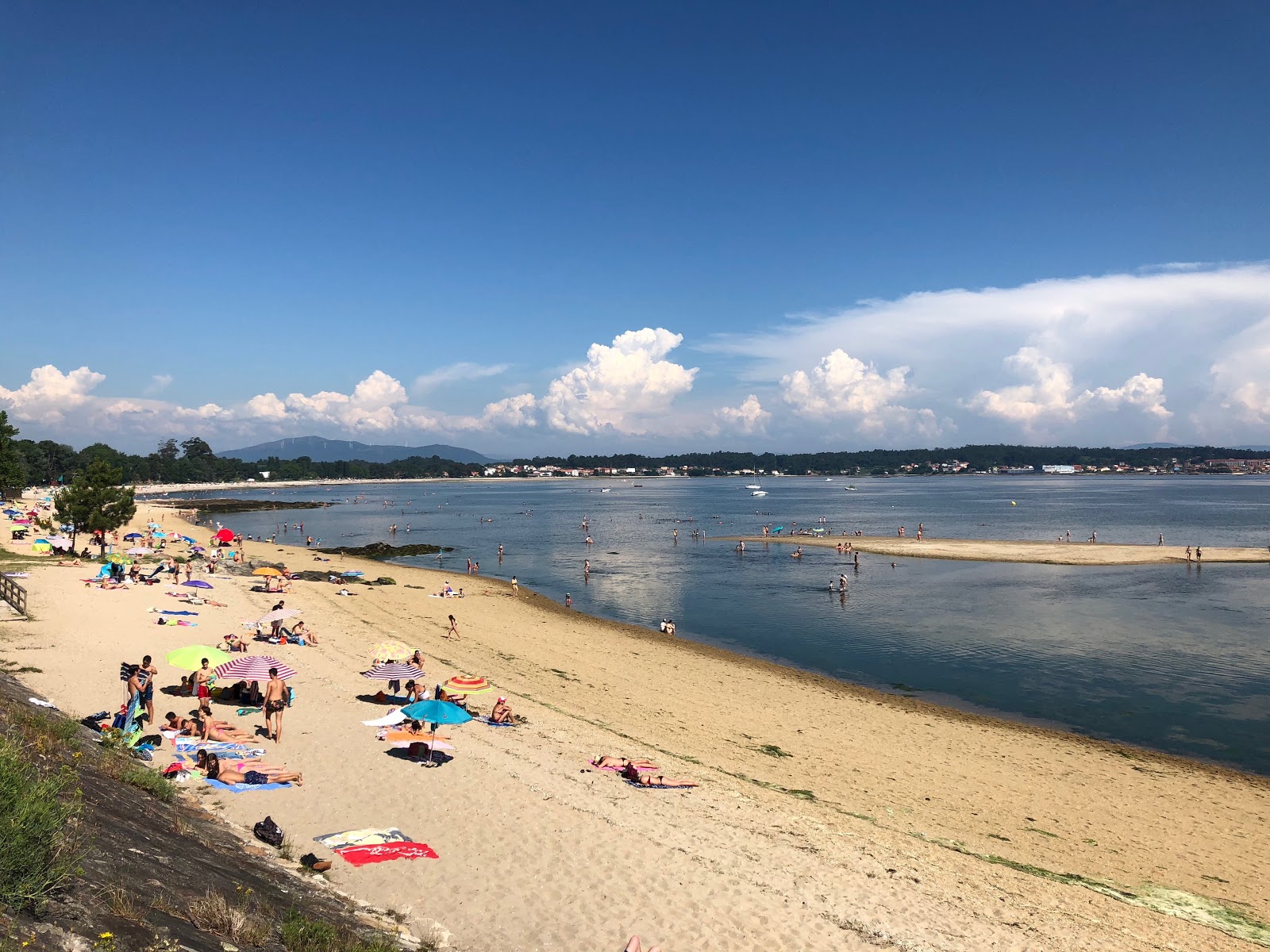 Foto di Garden beach con una superficie del sabbia beige