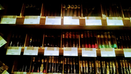 Tobacco Shop «Casa de Montecristo by Cigar Inn», reviews and photos, 1016 2nd Ave, New York, NY 10022, USA