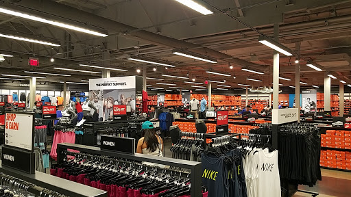 Sporting Goods Store «Nike Factory Store», reviews and photos, 1600 Saratoga Ave #213, San Jose, CA 95129, USA