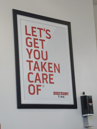 Tire Shop «Discount Tire Store - Murfreesboro, TN», reviews and photos, 2652 S Church St, Murfreesboro, TN 37127, USA