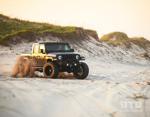 Car Dealer «Dealers Trade Outlet», reviews and photos, 16327 Lee Hwy, Gainesville, VA 20155, USA