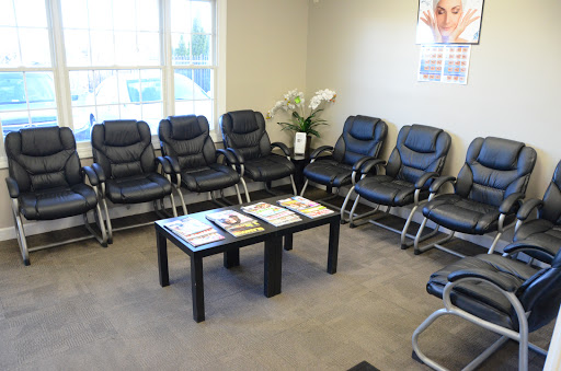 Beauty Salon «Signature Brows Threading Salon & Spa», reviews and photos, 1522 E College Ave #2, Normal, IL 61761, USA