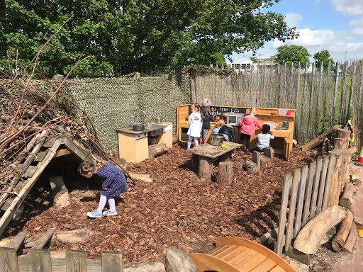 Magic Roundabout Nursery Walthamstow - Day Nursery and Preschool (3 months to 5 years)