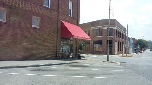 American Restaurant «Two Dads Cafe n Catering», reviews and photos, 301 E Sullivan St, Kingsport, TN 37660, USA