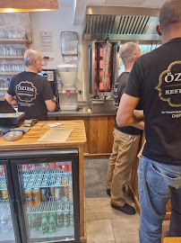 Atmosphère du Restaurant de döner kebab Ozlem à Paris - n°5