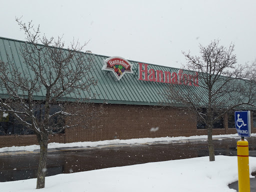 Grocery Store «Hannaford Supermarket», reviews and photos, 220 Washington St, Claremont, NH 03743, USA