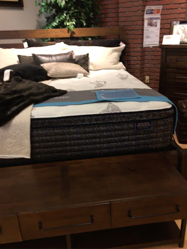 Furniture Store «Ashley HomeStore», reviews and photos, 925 Paterson Plank Rd, Secaucus, NJ 07094, USA