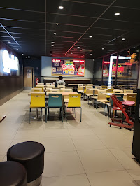Atmosphère du Quality Burger Restaurant à Villeneuve-Saint-Georges - n°1