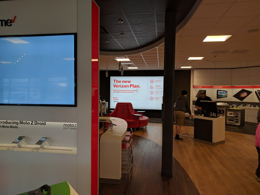 Cell Phone Store «Verizon», reviews and photos, 9360 WI-16, Onalaska, WI 54650, USA