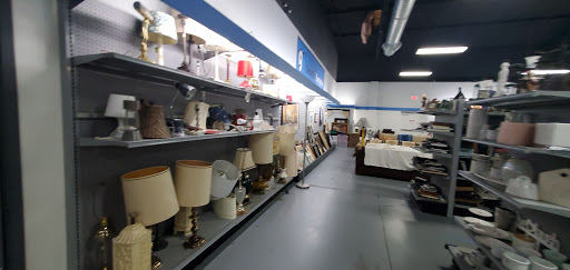 Thrift Store «Goodwill», reviews and photos, 340 S Fair Oaks Ave, Pasadena, CA 91105, USA