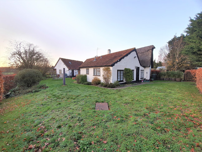 Comments and reviews of Country Properties Estate & Letting Agents Ampthill
