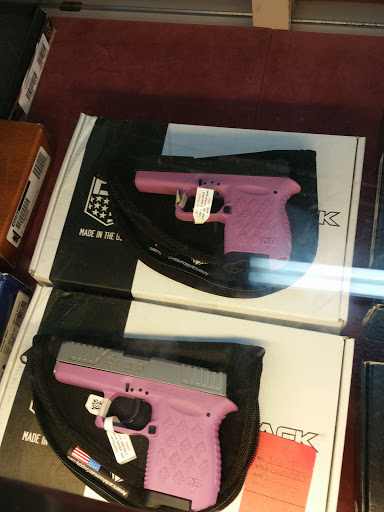 Beauty Salon «Bags N Guns», reviews and photos, 1031 Park St, Westmoreland, TN 37186, USA