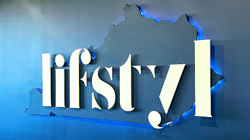 Real Estate Agency «United Real Estate Lexington», reviews and photos, 2357 Huguenard Dr, Lexington, KY 40503, USA