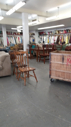 Thrift Store «The Salvation Army Adult Rehabilitation Centers», reviews and photos, 133 E 2nd St, Des Moines, IA 50309, USA