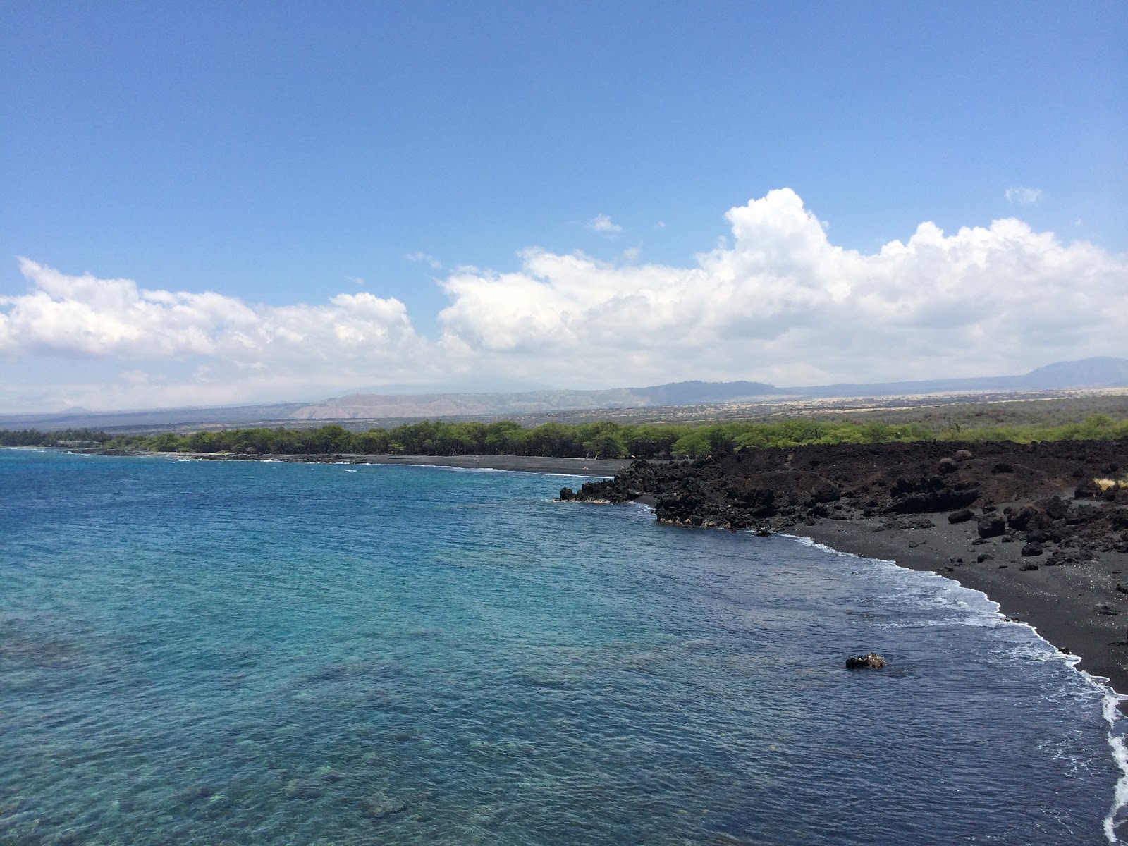 Foto di Kiholo Bay Beach con baia piccola