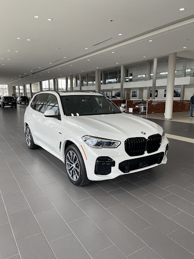 BMW Dealer «Erhard BMW Bloomfield Hills», reviews and photos, 4065 W Maple Rd, Bloomfield Hills, MI 48301, USA