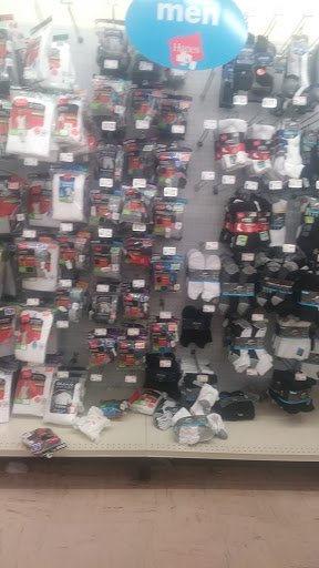 Dollar Store «FAMILY DOLLAR», reviews and photos, 1313 N Lewis Ave, Waukegan, IL 60085, USA