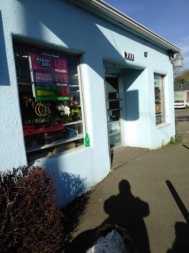 Grocery Store «Neighborhood Market», reviews and photos, 711 Chemawa Rd N, Keizer, OR 97303, USA