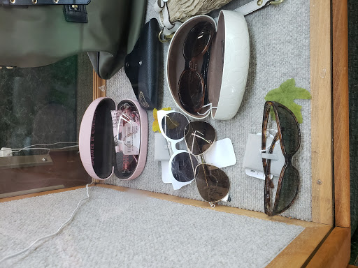 Pawn Shop «SILVER LINING JEWELRY AND LOAN GRESHAM», reviews and photos, 300 SE 181st Ave, Portland, OR 97233, USA