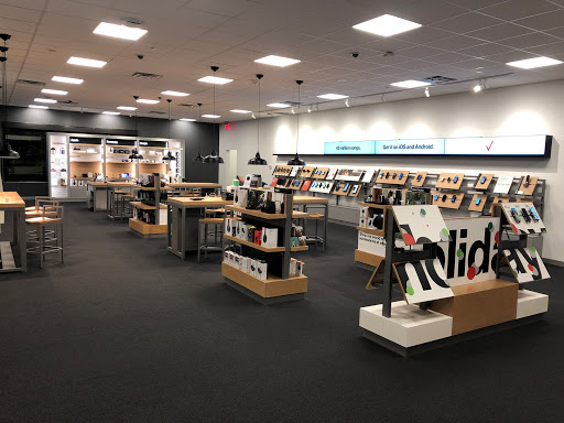 Cell Phone Store «Verizon», reviews and photos, 121 Lauren Ln, Woodstock, GA 30189, USA