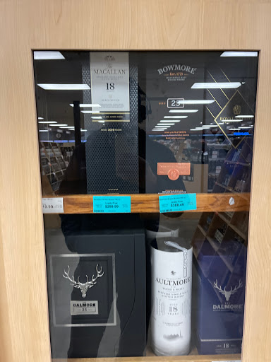 Liquor Store «Applejack Wine & Spirits», reviews and photos, 3320 Youngfield St, Wheat Ridge, CO 80033, USA