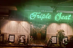 Triple Seat - The loud bar & family Restaurant image