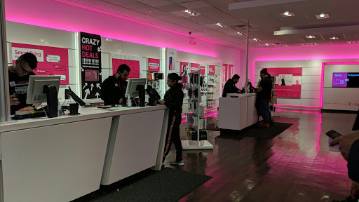Cell Phone Store «T-Mobile», reviews and photos, 25 E Sunrise Hwy, Freeport, NY 11520, USA