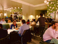 Atmosphère du Restaurant français Bistrot Rougemont à Paris - n°11