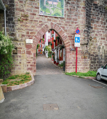 Porte de France à Saint-Jean-Pied-de-Port